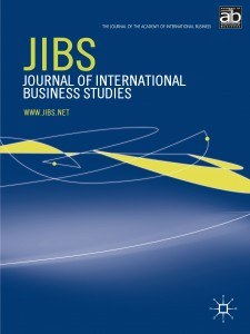 Firm size and export intensity: solving a empirical puzzle
